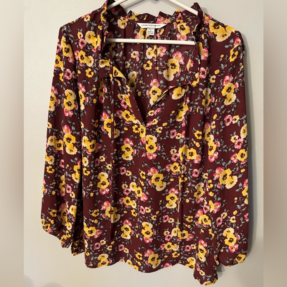 Beautiful silky flowered blouse